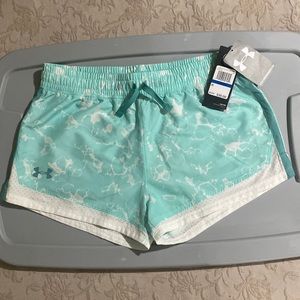 Girls size XL teal colored Under Armour shorts.